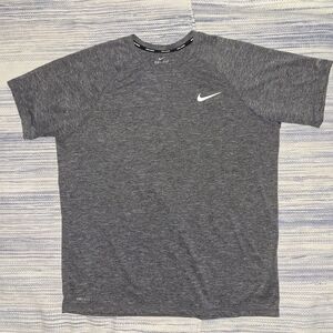 Nike Swim T Shirt Men XL Gray Heather Dri-FIT UPF 40+ Short Sleeve Tee Rashguard